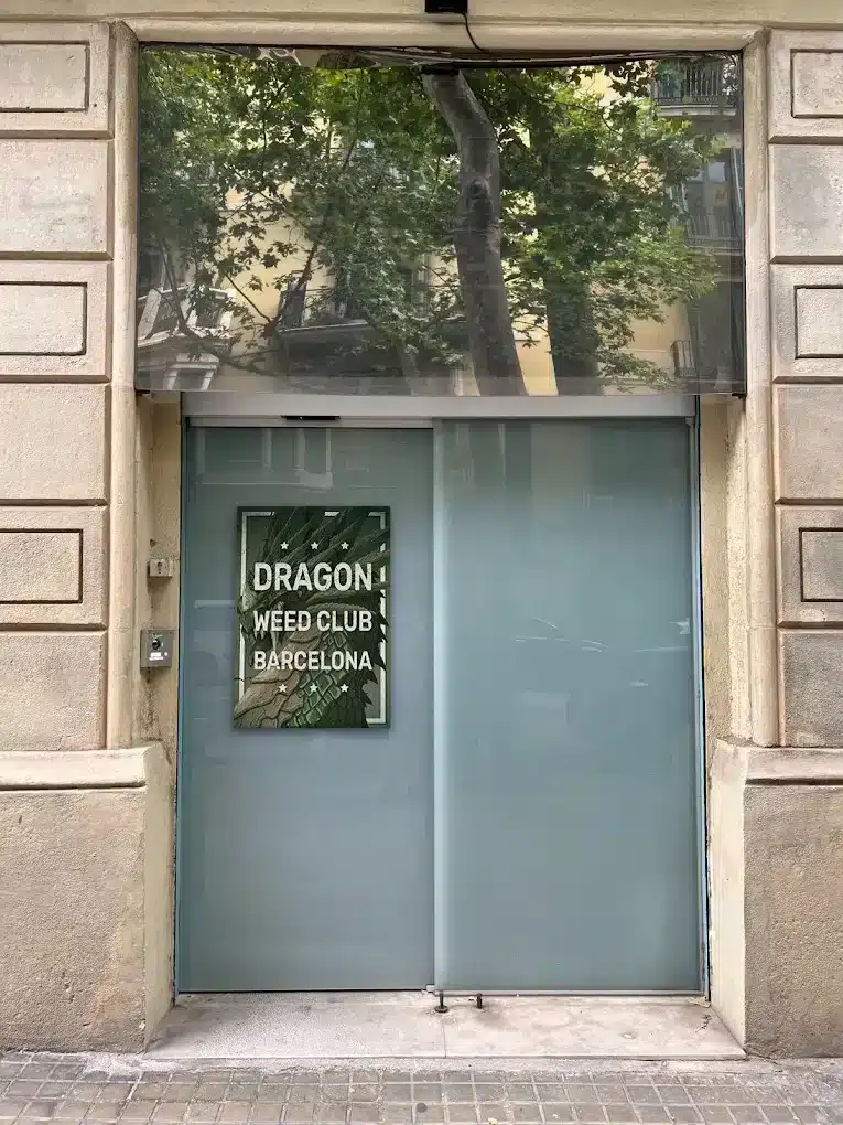 Dragon Weed Club Barcelona 1 Dragon Weed Club Barcelona cannabis club Barcelona – entry pass