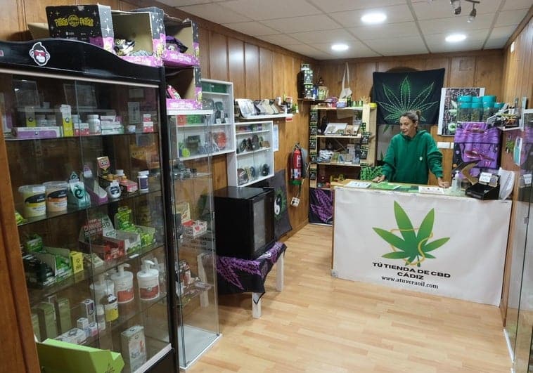 Asociación Vecinos Bahía Gaditana de Cádiz 2 Asociación Vecinos Bahía Gaditana de Cádiz cannabis club Cádiz – entry pass