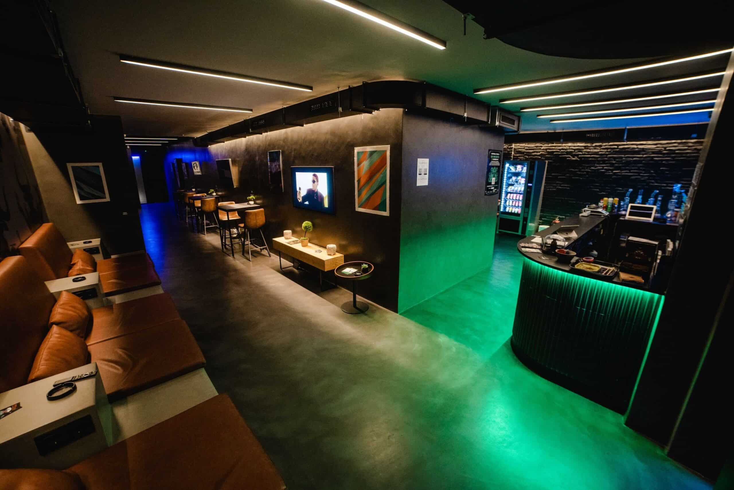 Social Club Mr. Tau — Reviews & Invite (2025) 1 Social Club Mr. Tau cannabis club Barcelona – entry pass