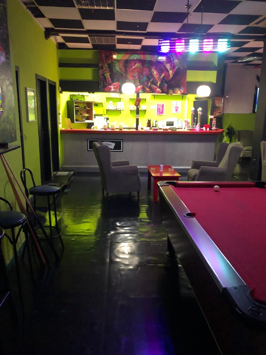 WEED ART CANNABIS CLUB 5