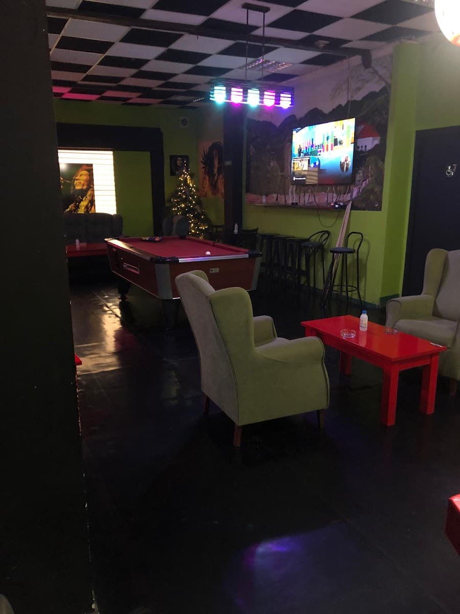 WEED ART CANNABIS CLUB 2