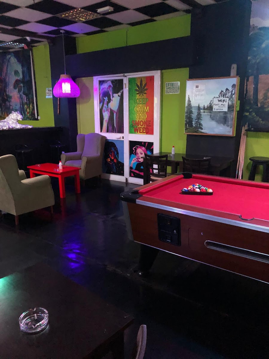 WEED ART CANNABIS CLUB 4